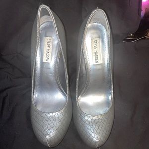 STEVE MADDEN NALA HEELS SNAKE SKIN SIZE 8